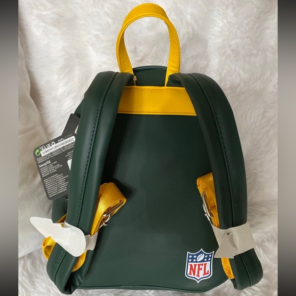 ๐๐SOLD!!๐๐ BNWT! NFL Loungefly Green Bay Packers Backpack! - Picture 4 of 9